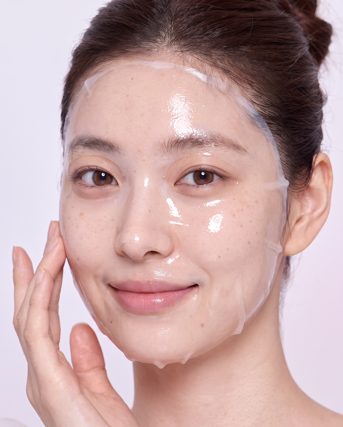 A woman wearing the DAYBFOR D-1 sheet while she gets ready